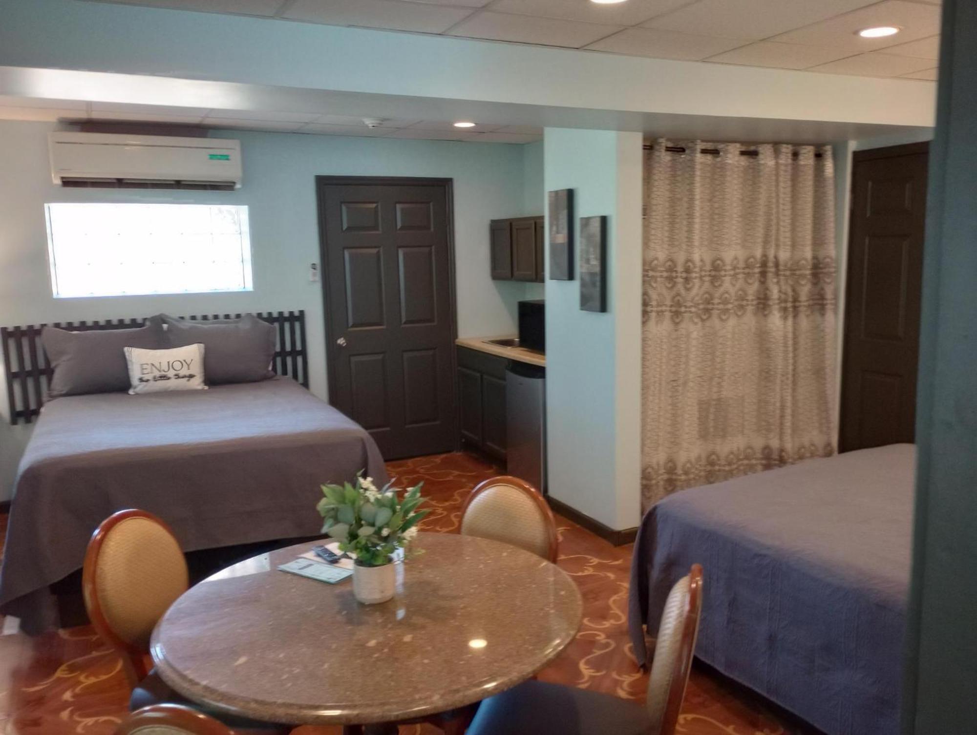 Elk River Hotel & Cafe Sutton Екстериор снимка